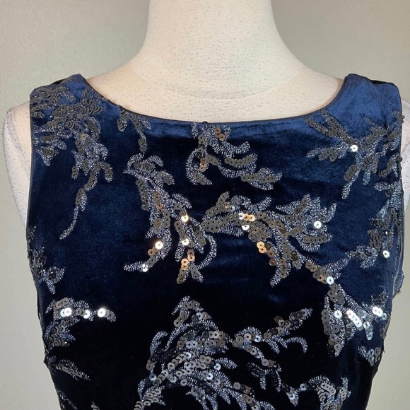 ELIZA J Sequin Embellished Evening Gown Navy Size 4 Mermaid Sequins Velour - Picture 13 of 15